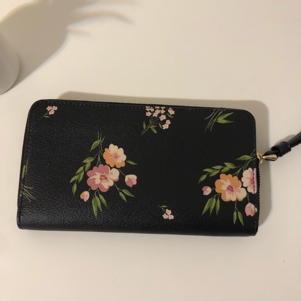 Coach Phone Wallet - Picture 3 of 7